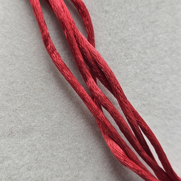 NEW VINTAGE Lisner 3D Poppy Flower Pendant Silk Cord Choker Necklace - Picture 4 of 7